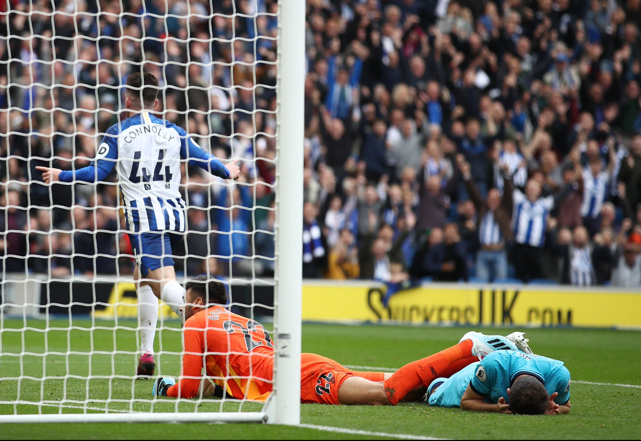 并与当地年 并与当地年