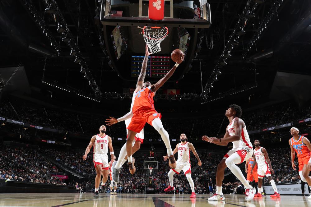 两队的碰撞 两队的碰撞